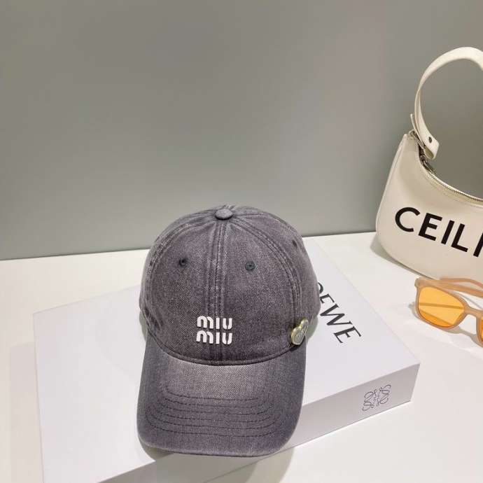 Picture of MiuMiu Cap _SKUMiuMiuCapdxn243612